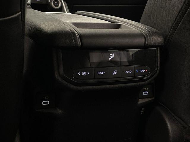 Photo of 2024 Celestial Silver Metallic Toyota Grand Highlander