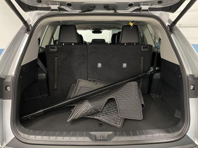 Photo of 2024 Celestial Silver Metallic Toyota Grand Highlander