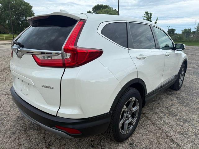 Photo of 2018 White Diamond Pearl Honda CR-V