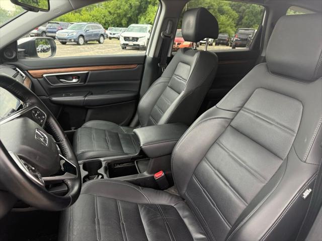 Photo of 2018 White Diamond Pearl Honda CR-V