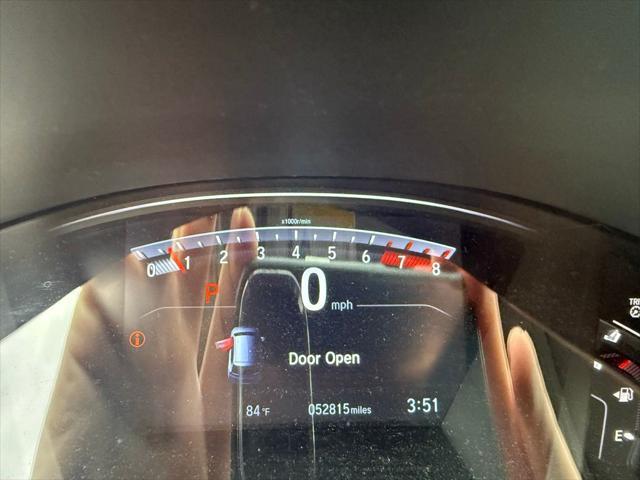 Photo of 2018 White Diamond Pearl Honda CR-V