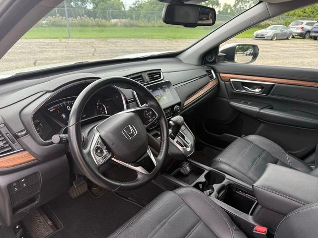 Photo of 2018 White Diamond Pearl Honda CR-V