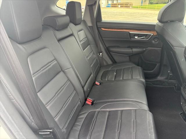 Photo of 2018 White Diamond Pearl Honda CR-V