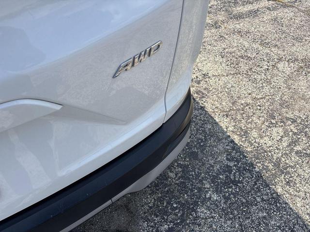 Photo of 2021 Platinum White Pearl Honda CR-V