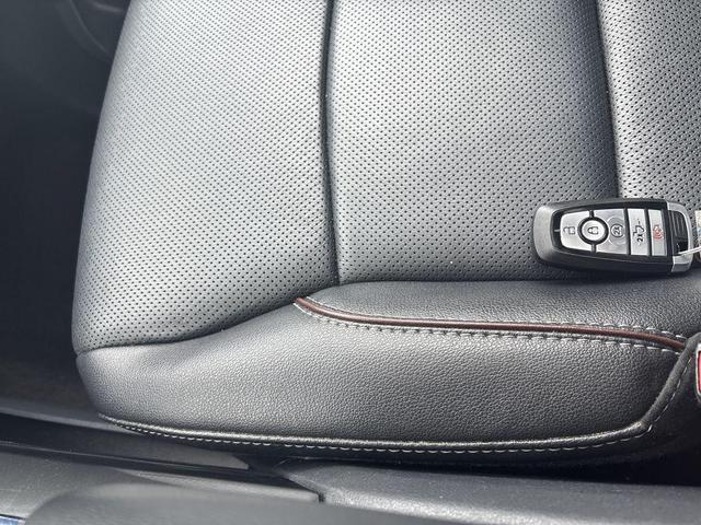 Photo of 2022 CARBONIZED GRAY METALLIC Ford F-150