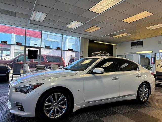 2015 Infiniti Q50