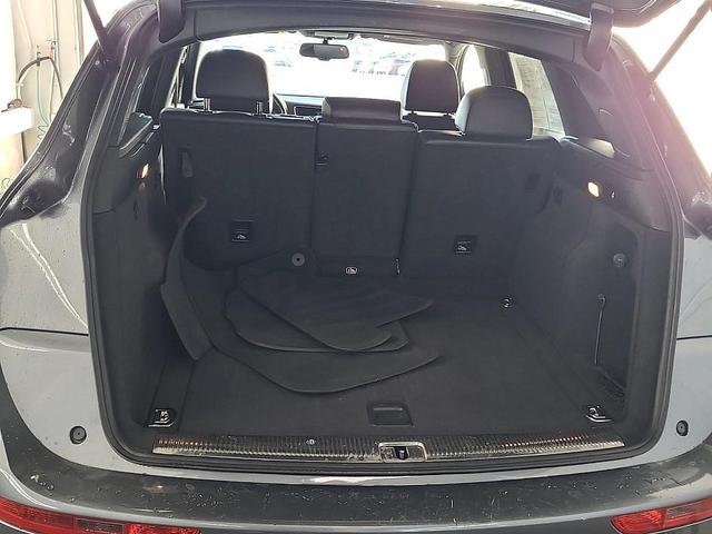 Photo of 2016 Monsoon Gray Metallic Audi Q5