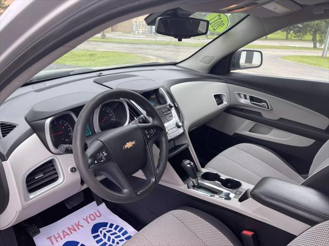 Photo of 2017 Silver Ice Metallic Chevrolet Equinox