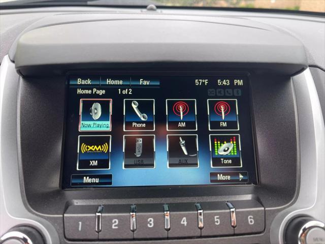 Photo of 2017 Silver Ice Metallic Chevrolet Equinox