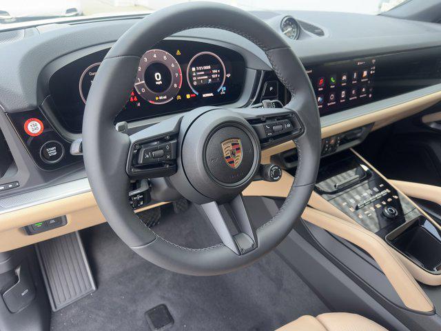 Photo of 2025 Carrara White Metallic Porsche Cayenne