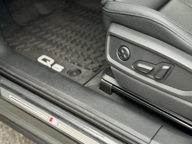 Photo of 2025 Chronos Gray Metallic Audi Q5