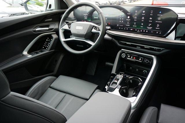 Photo of 2025 Glacier White Metallic Audi Q5
