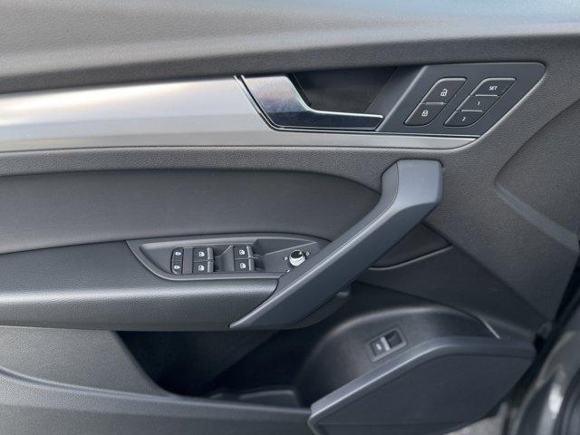 Photo of 2025 Chronos Gray Metallic Audi Q5