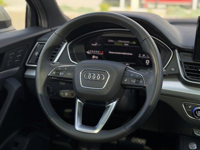 Photo of 2025 Chronos Gray Metallic Audi Q5