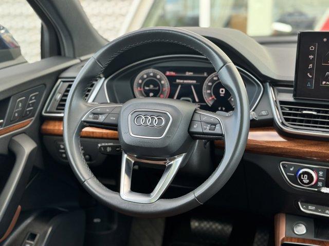 Photo of 2022 Navarra Blue Metallic Audi Q5