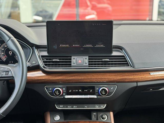 Photo of 2022 Navarra Blue Metallic Audi Q5