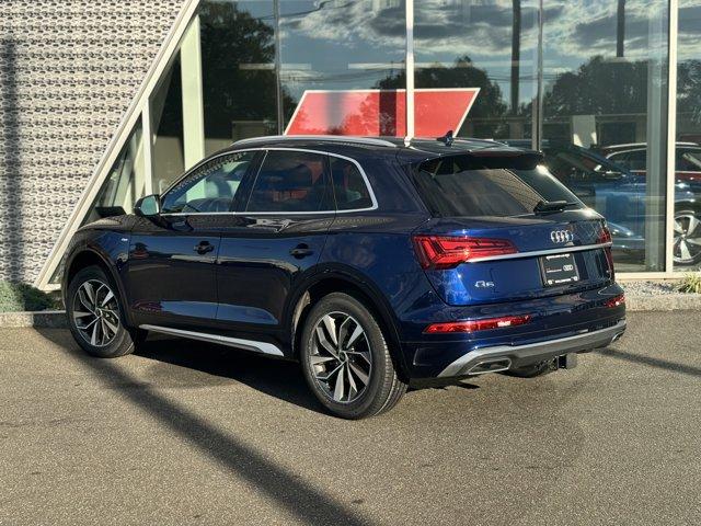 Photo of 2022 Navarra Blue Metallic Audi Q5
