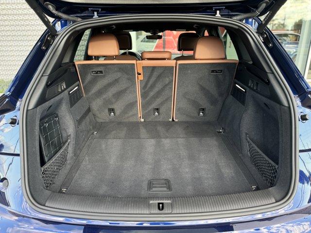Photo of 2022 Navarra Blue Metallic Audi Q5