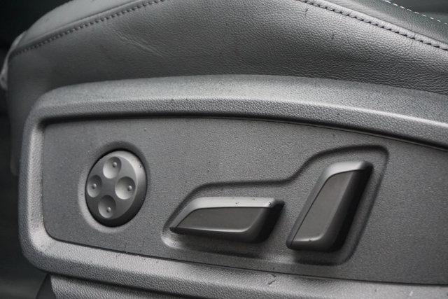 Photo of 2024 Glacier White Metallic Audi Q5