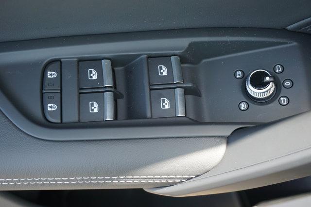 Photo of 2025 Daytona Gray Pearl Effect Audi Q5