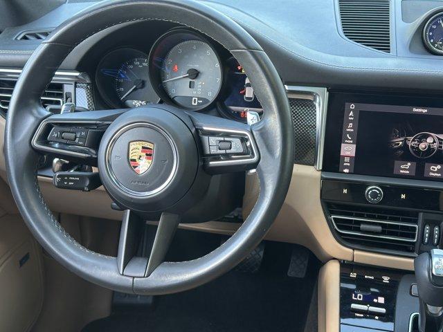 Photo of 2022 Gentian Blue Metallic Porsche Macan