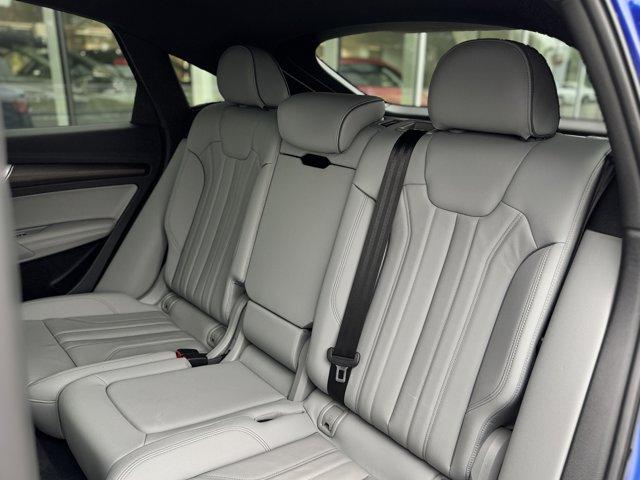 Photo of 2022 Ultra Blue Metallic Audi Q5