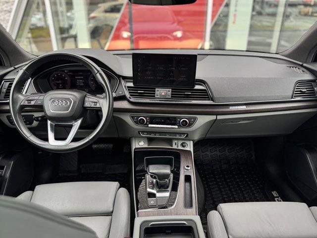 Photo of 2022 Ultra Blue Metallic Audi Q5