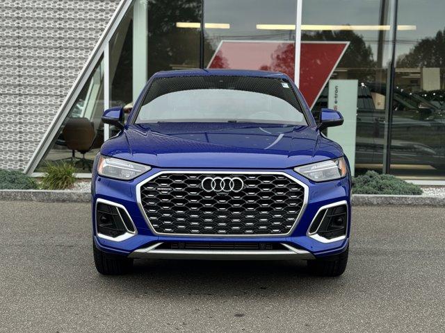 Photo of 2022 Ultra Blue Metallic Audi Q5