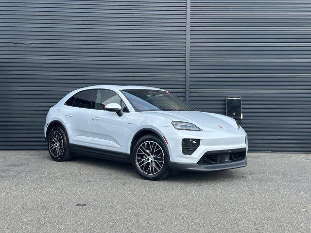 Photo of 2025 Ice Grey Metallic Porsche Macan