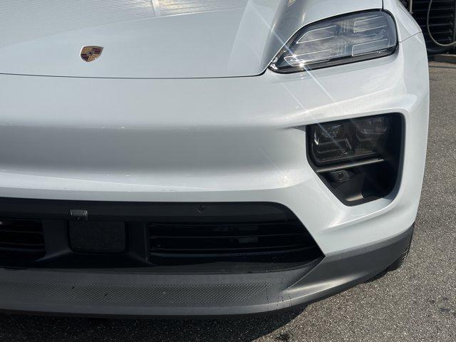 Photo of 2025 Ice Grey Metallic Porsche Macan
