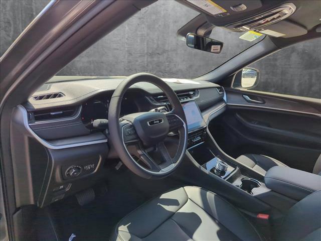 Photo of 2025 Baltic Gray Metallic Clearcoat Jeep Grand Cherokee