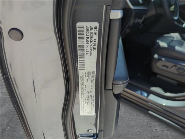 Photo of 2025 Baltic Gray Metallic Clearcoat Jeep Grand Cherokee