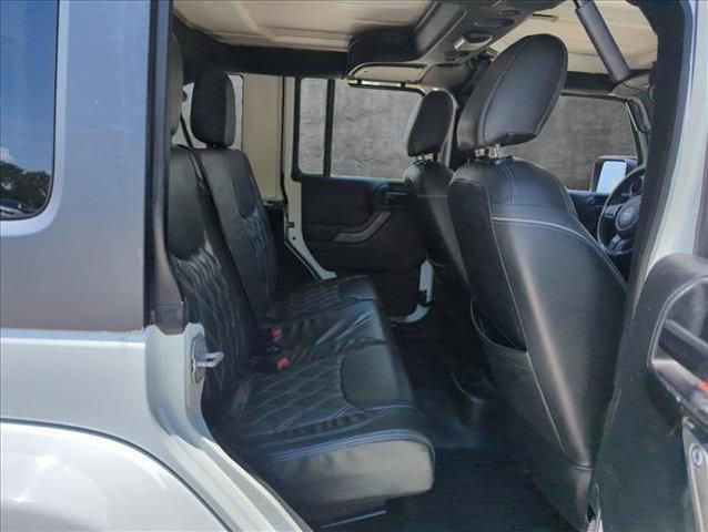 Photo of 2018 Bright White Clearcoat Jeep Wrangler JK Unlimited