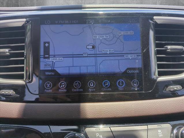 Photo of 2017 Velvet Red Pearlcoat Chrysler Pacifica