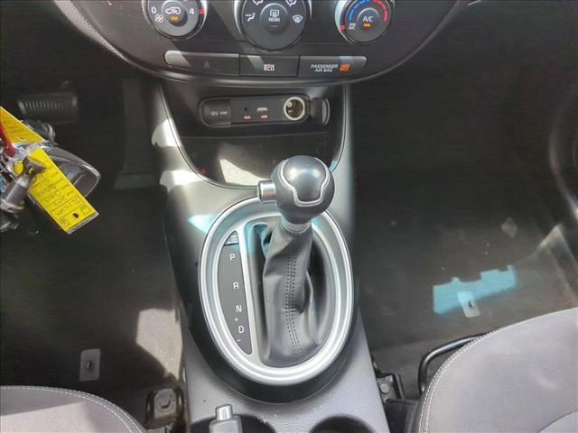 Photo of 2015 Clear White Kia Soul
