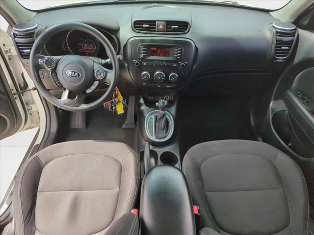 Photo of 2015 Clear White Kia Soul