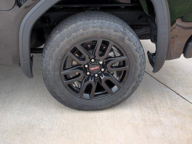 Photo of 2023 Onyx Black GMC Sierra 1500