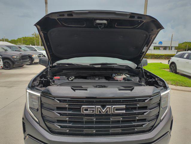 Photo of 2023 Onyx Black GMC Sierra 1500