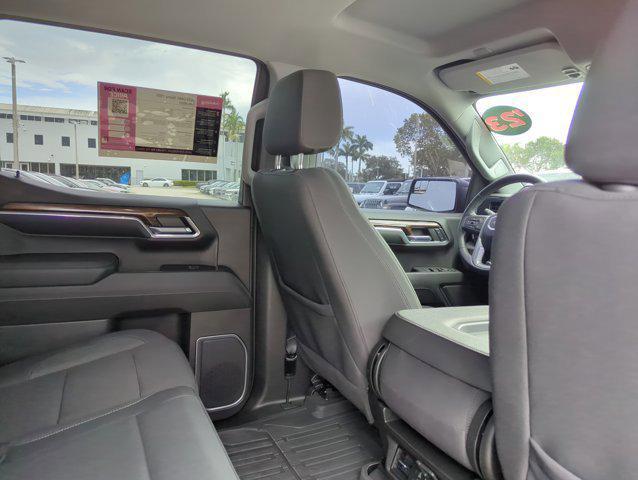 Photo of 2023 Onyx Black GMC Sierra 1500