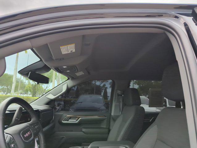 Photo of 2023 Onyx Black GMC Sierra 1500