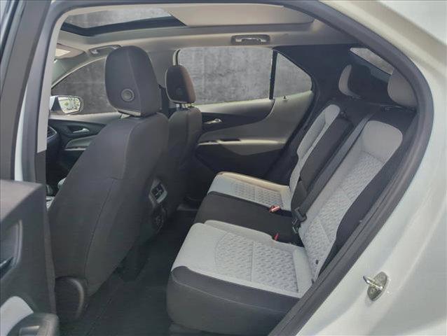 Photo of 2022 Summit White Chevrolet Equinox
