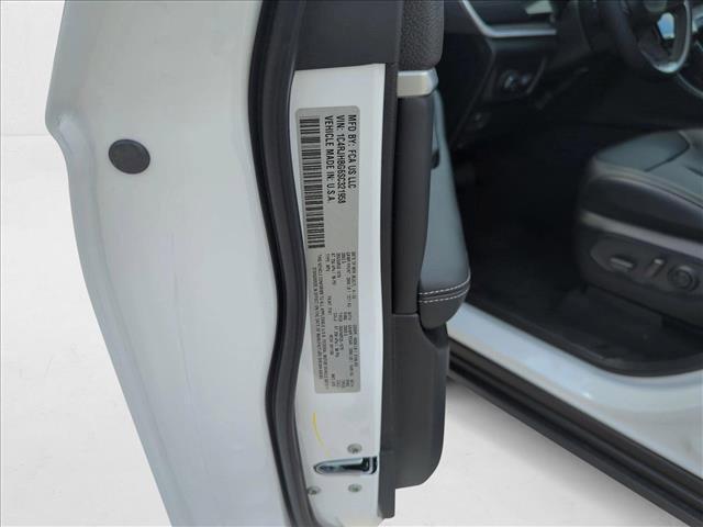 Photo of 2025 Bright White Clearcoat Jeep Grand Cherokee