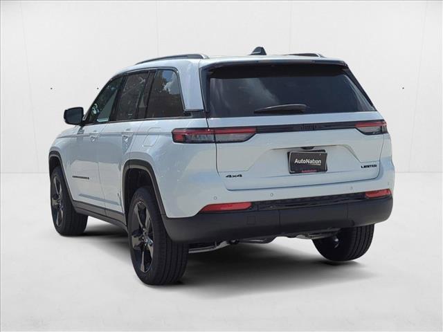 Photo of 2025 Bright White Clearcoat Jeep Grand Cherokee