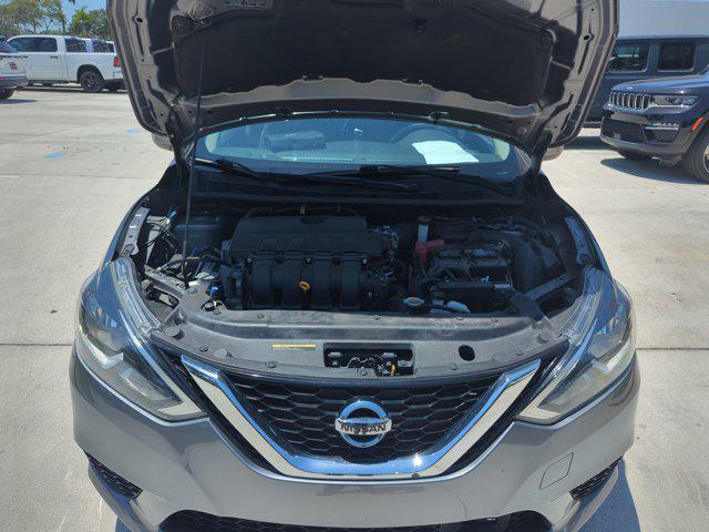 Photo of 2019 Gun Metallic Nissan Sentra