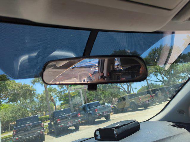 Photo of 2019 Gun Metallic Nissan Sentra
