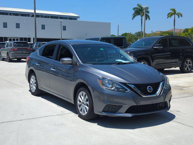 Photo of 2019 Gun Metallic Nissan Sentra