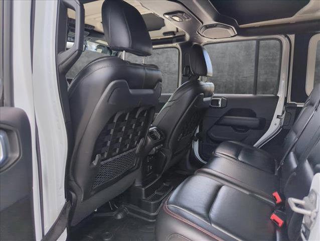 Photo of 2018 Bright White Clearcoat Jeep Wrangler Unlimited