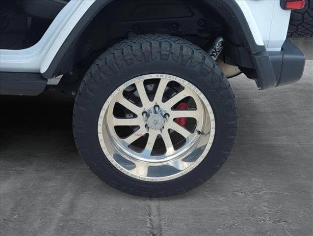 Photo of 2018 Bright White Clearcoat Jeep Wrangler Unlimited