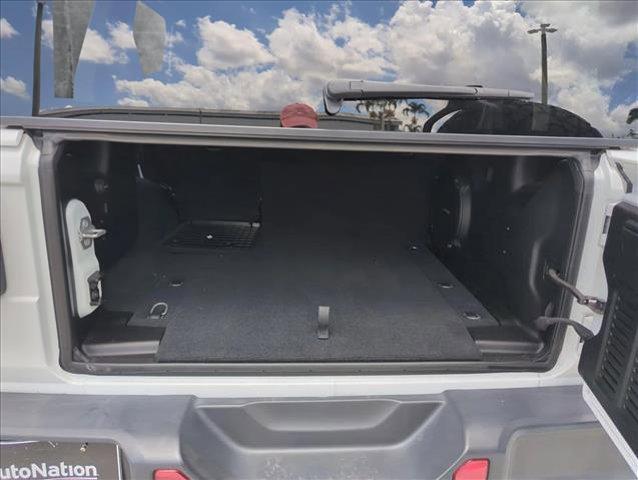 Photo of 2018 Bright White Clearcoat Jeep Wrangler Unlimited