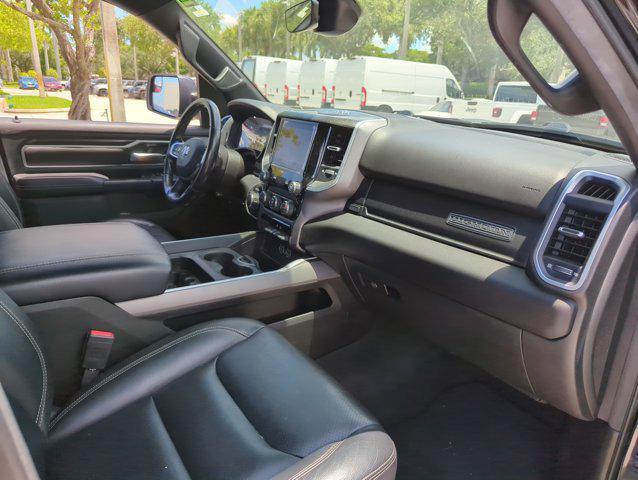 Photo of 2022 Diamond Black Crystal Pearlcoat RAM 1500